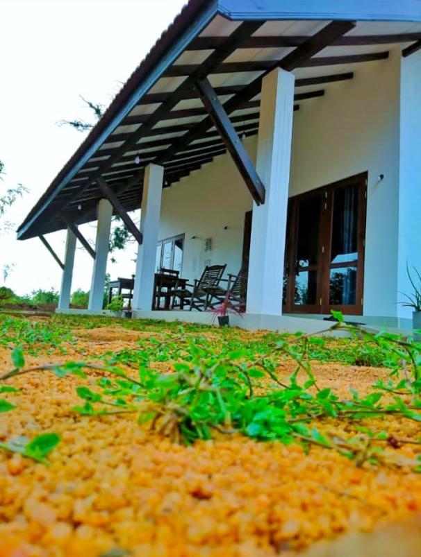 Moni Farm House Wilpattu Otel Nochchiyagama Dış mekan fotoğraf